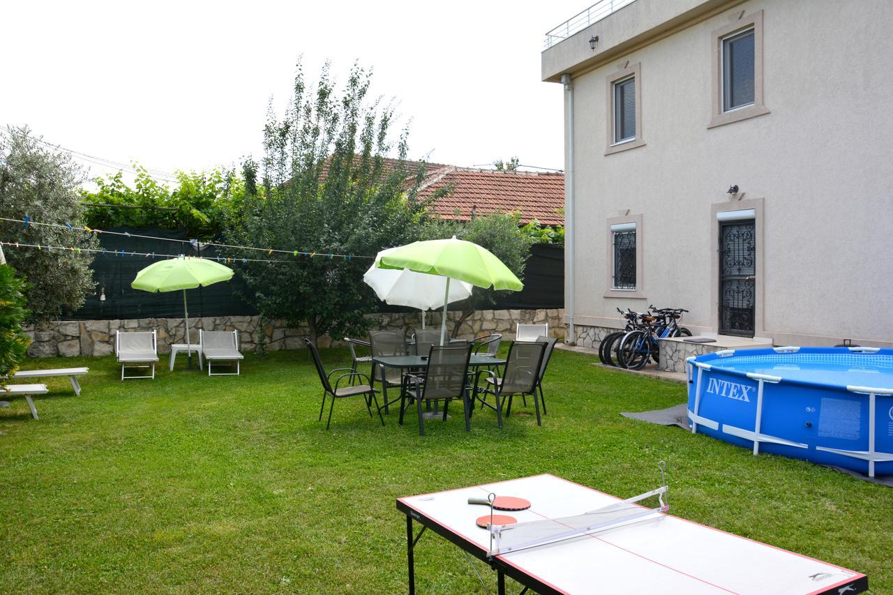 Montenegro Hostel B&B Podgorica Bagian luar foto