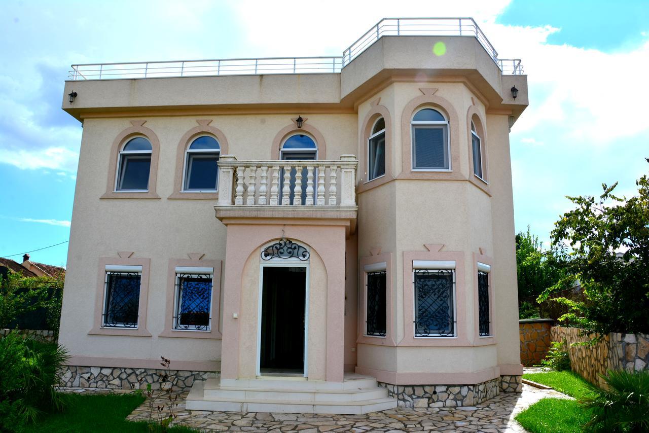 Montenegro Hostel B&B Podgorica Bagian luar foto