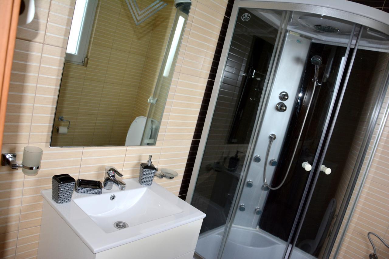 Montenegro Hostel B&B Podgorica Bagian luar foto