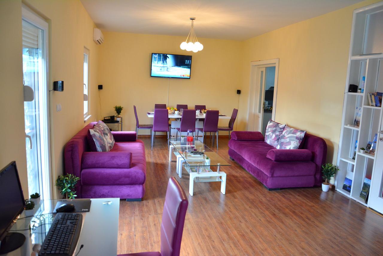 Montenegro Hostel B&B Podgorica Bagian luar foto