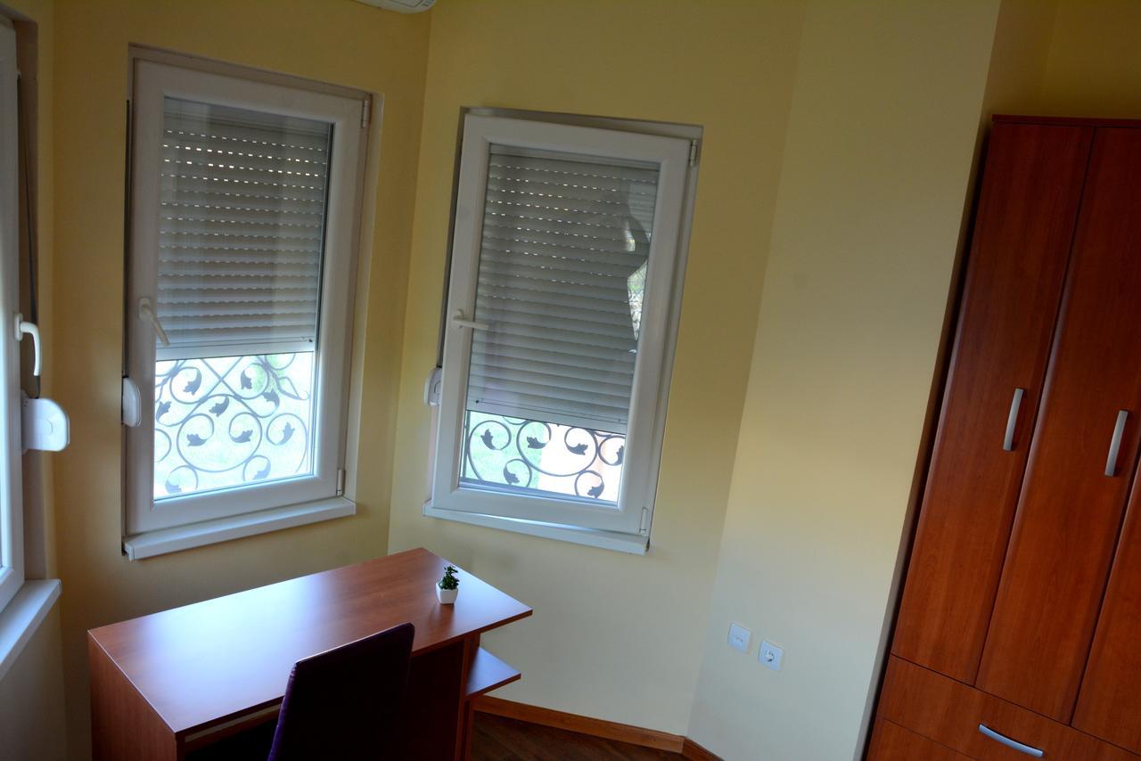 Montenegro Hostel B&B Podgorica Bagian luar foto