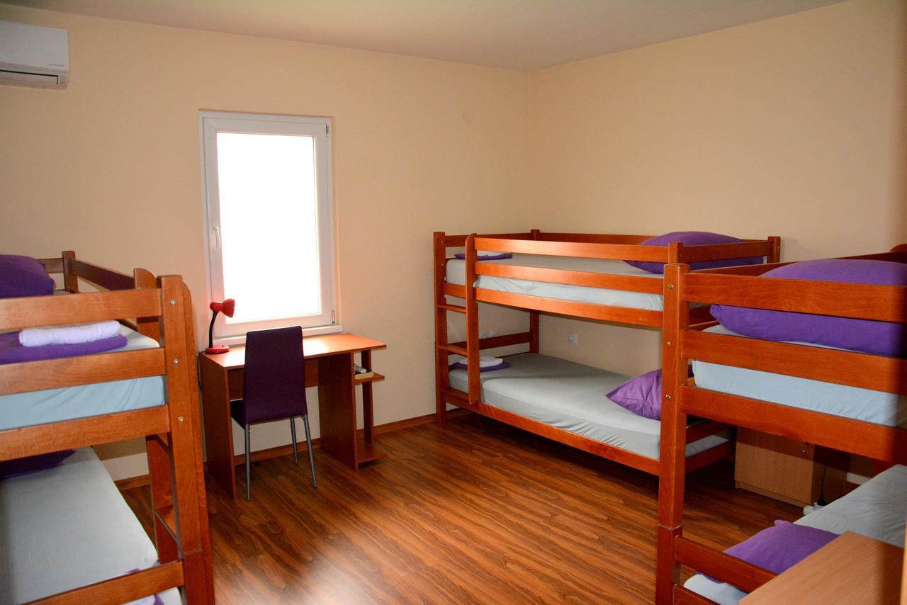 Montenegro Hostel B&B Podgorica Bagian luar foto